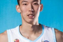 媒体人：澳大利亚联赛球队有意周琦 球员与新疆队闹僵